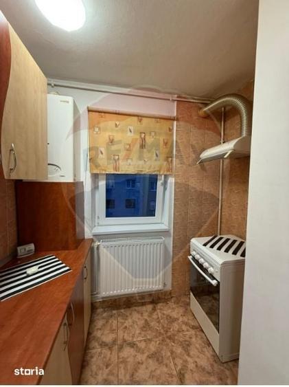 Apartament spa?ios-zona Vasile Aron - 2