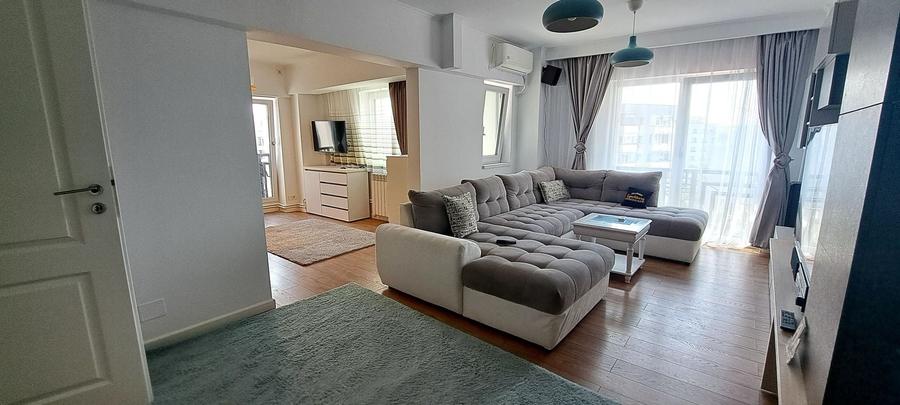 Apartament cu 4 camere decomandat, mobilat în Ultracentral
