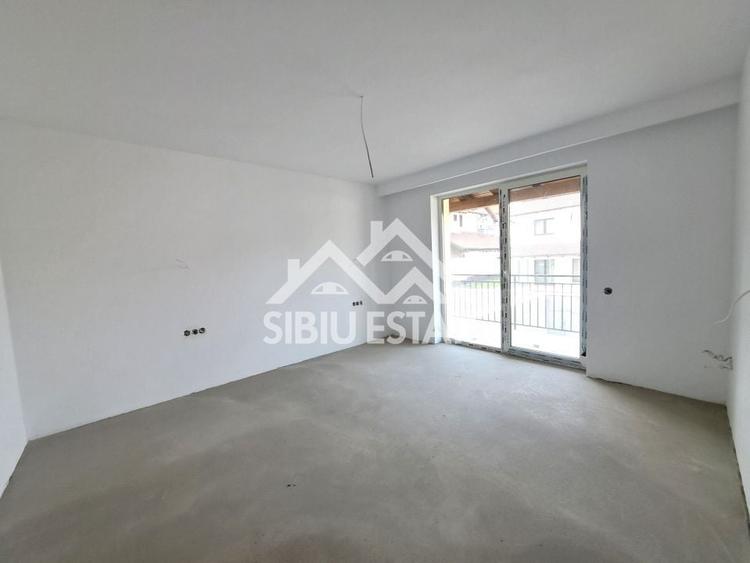 Duplex cu 4 camere cu Canalizare în Șelimbăr