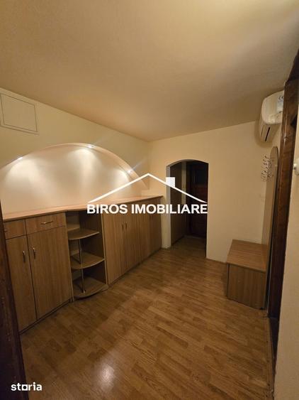 Apartament cu 2 camere decomandat în Sărari