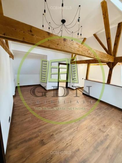 Apartament cu 3 camere decomandat în Predeal