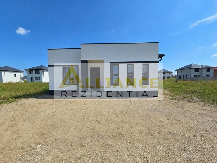 Casă cu 4 camere cu Canalizare în Berceni