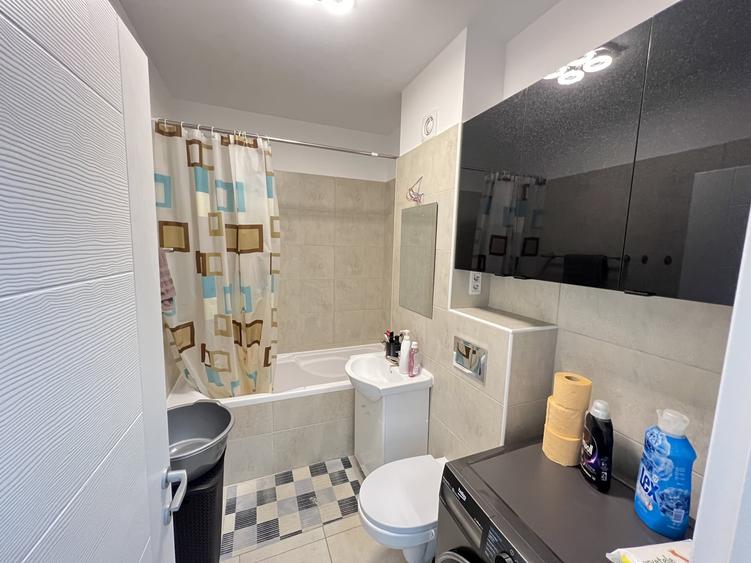 Apartament cu 2 camere semidecomandat, mobilat în Sânpetru