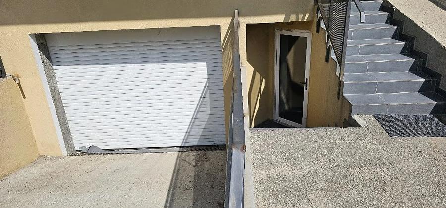 Spațiu comercial, de 250 mp, în Militari