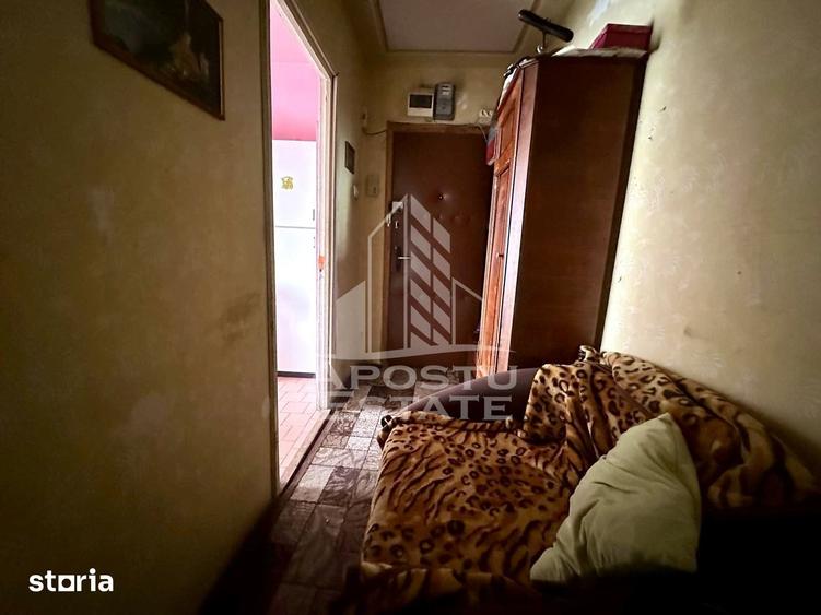 Apartament cu 2 camere semidecomandat în Dâmbovița
