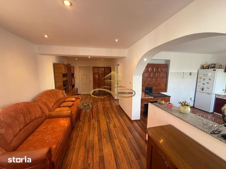 Casă cu 4 camere cu Teren 620 Mp în Central