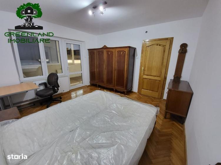 Apartament cu 4 camere decomandat în Copou