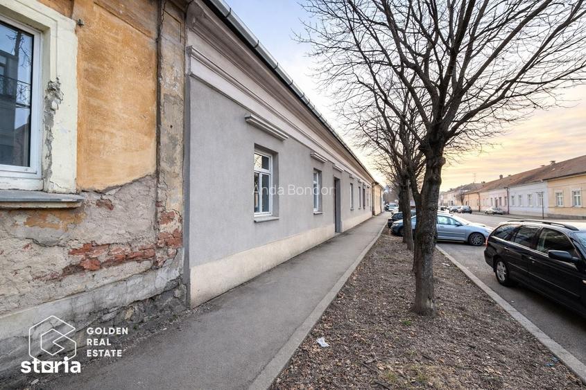 Casa individuala cu 2 apartamente de vanzare, langa Hotel Ambasador