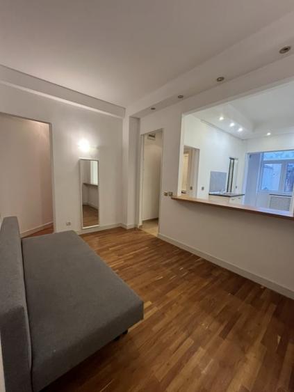 Apartament cu 5 camere decomandat în P-ța Romană