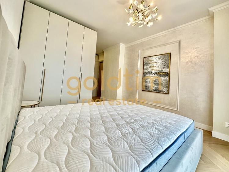 Apartament cu 4 camere decomandat, mobilat în Iancu Nicolae