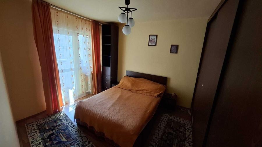 Apartament cu 3 camere decomandat în Dristor