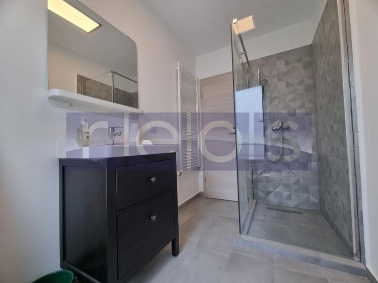Apartament cu 2 camere decomandat, mobilat în Eroii Revoluției