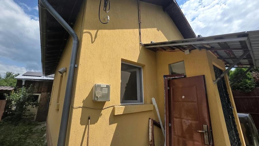 Casă cu Teren 135 Mp în Cornu