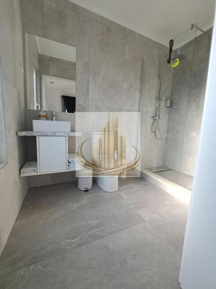 Casă individuală cu 10 camere cu Piscina în Giarmata