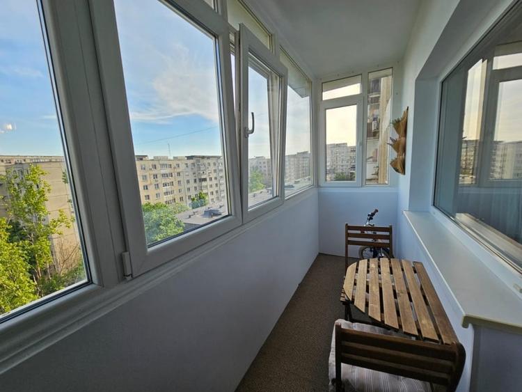 Apartament cu 3 camere semidecomandat, mobilat în Tudor Vladimirescu