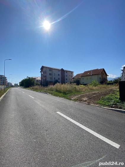 Teren de 978 mp, în Tractorul