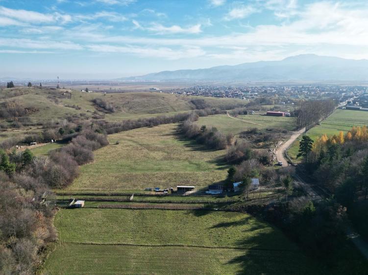 Teren extravilan de 3291 mp, în Vulcan