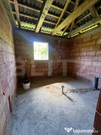 Casă cu 4 camere cu Teren 1900 Mp în Central