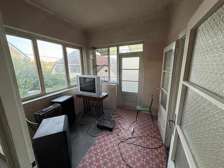 Casă cu 3 camere cu Teren 880 Mp în Central