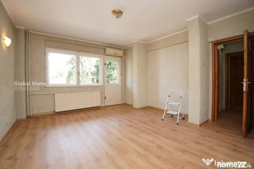 Casă cu 12 camere cu Teren 300 Mp în Pache Protopopescu