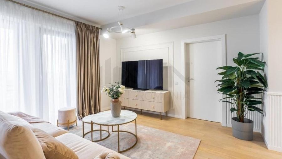Apartament cu 3 camere decomandat în Tineretului