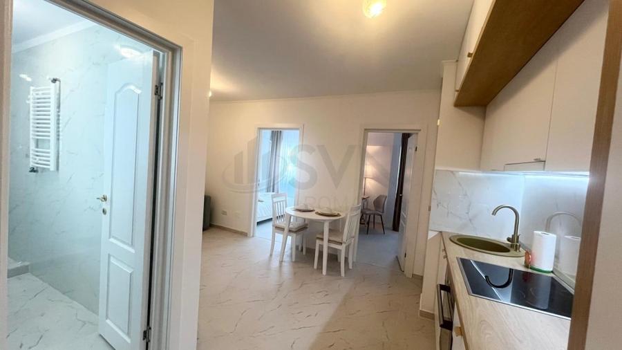 Apartament cu 3 camere semidecomandat, mobilat în Tineretului