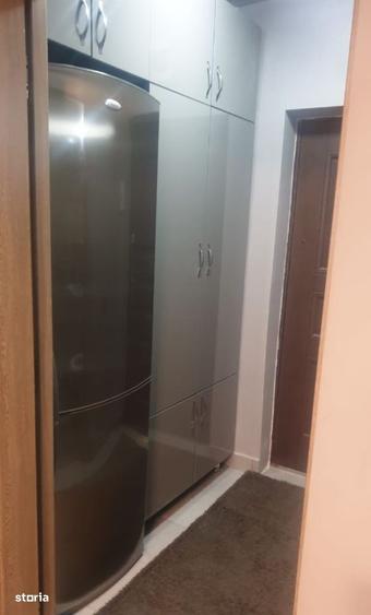 Garsonieră decomandată în 13 Septembrie