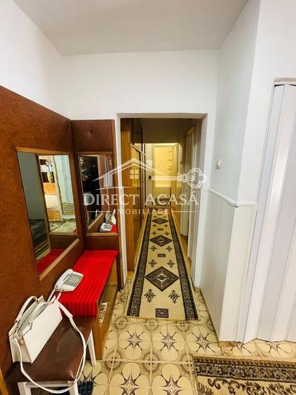 Apartament cu 3 camere decomandat în Tudor