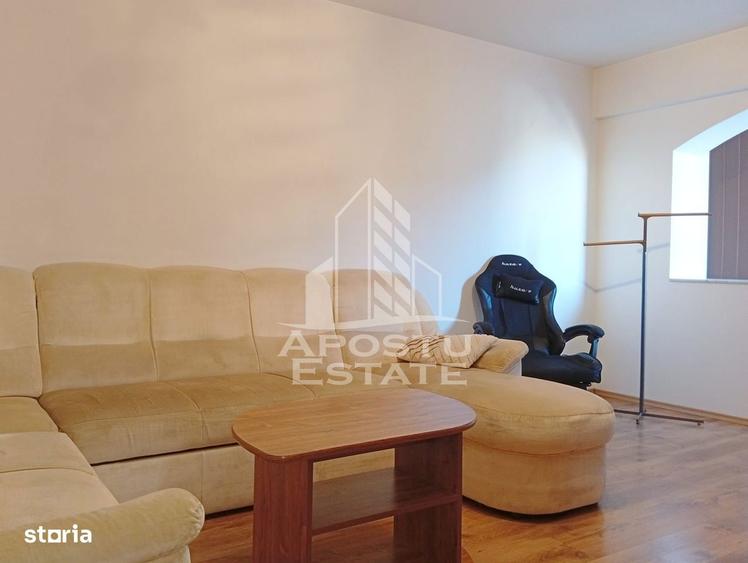 Apartament cu 3 camere decomandat, mobilat în UTA