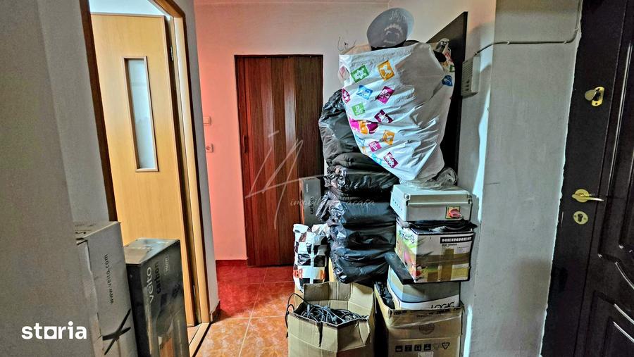Garsonieră decomandată, mobilată în Nerva Traian