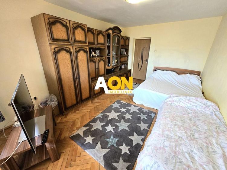 Apartament cu 3 camere decomandat, mobilat în Central