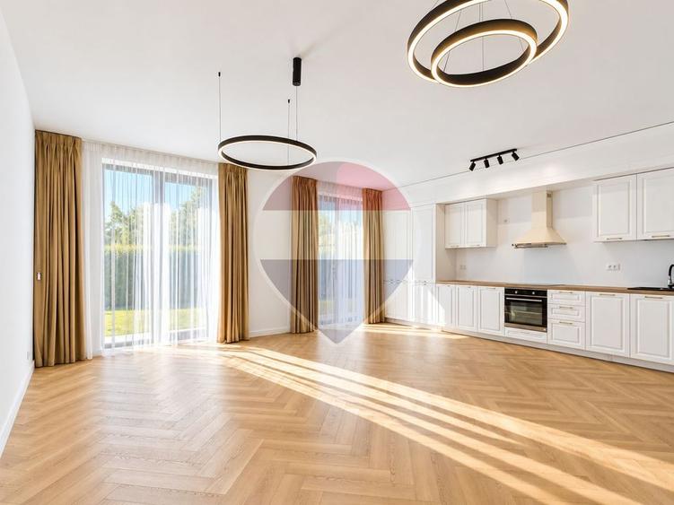 Casă cu 5 camere cu Teren 125 Mp în Tunari