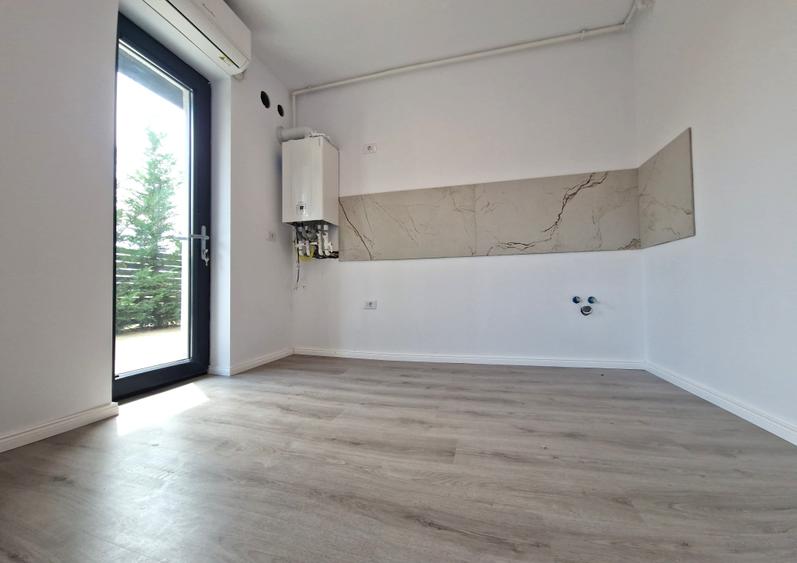 Apartament cu 2 camere semidecomandat în 1 Decembrie