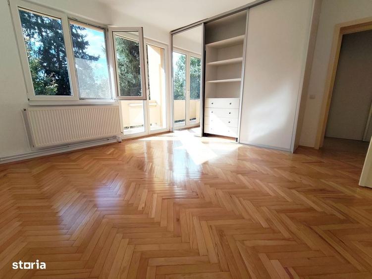 Apartament cu 4 camere în Central