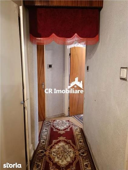 Apartament cu 3 camere semidecomandat în Dristor