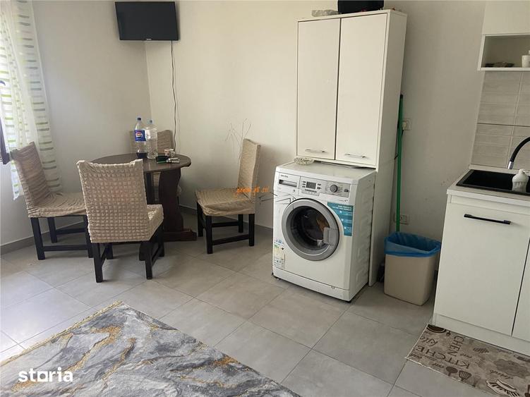 Casă cu 4 camere cu Teren 913 Mp în Vânători