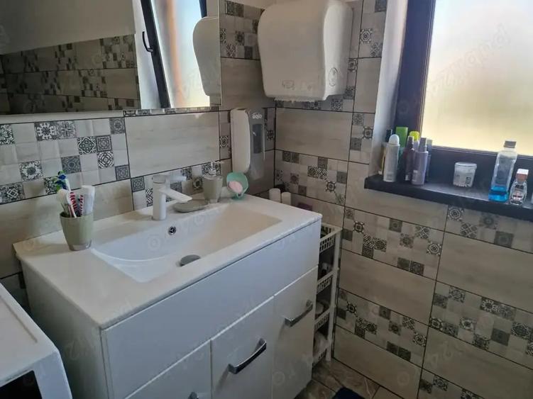 Casă cu 3 camere în Băbana