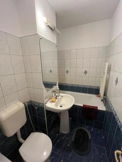 Apartament cu 4 camere decomandat, mobilat în Central