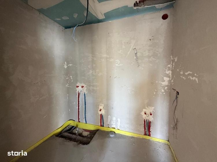 Casă cu 4 camere cu Teren 250 Mp în Central