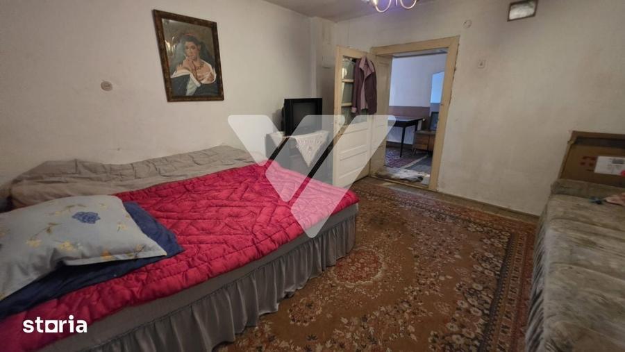 Casă cu 3 camere cu Teren 800 Mp în Slimnic