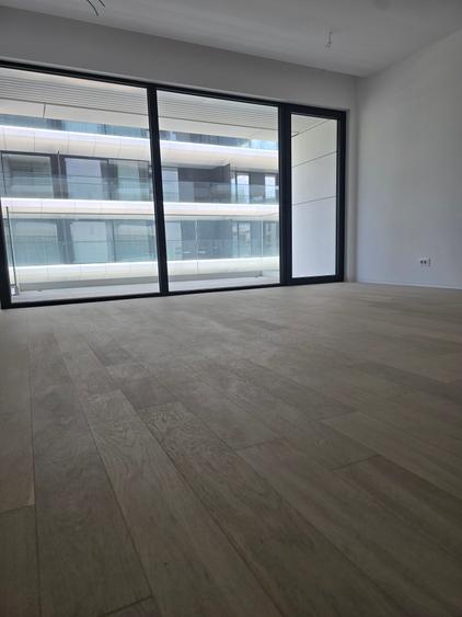 Apartament cu 2 camere semidecomandat în Barbu Văcărescu