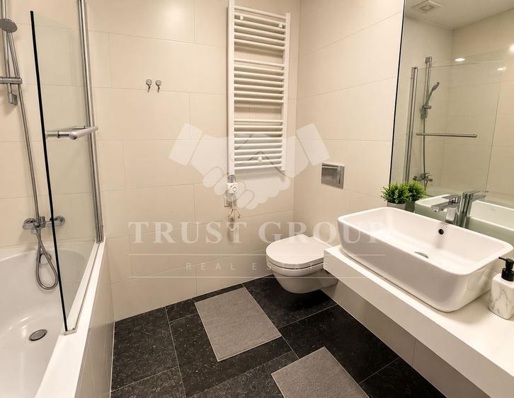 Apartament cu 3 camere semidecomandat în Herăstrău