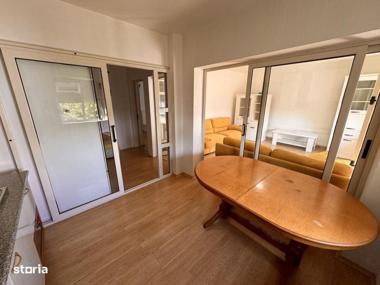 Apartament cu 2 camere decomandat în Calea București