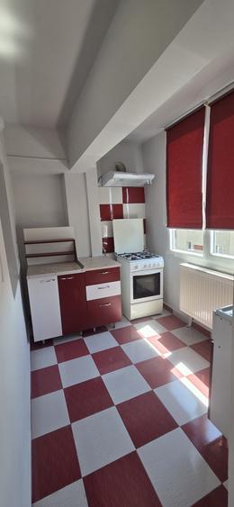 Garsonieră decomandată în Central