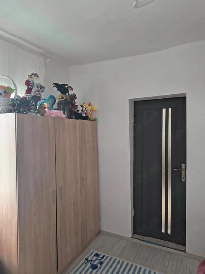 Casă cu 4 camere cu Teren 2500 Mp în Central