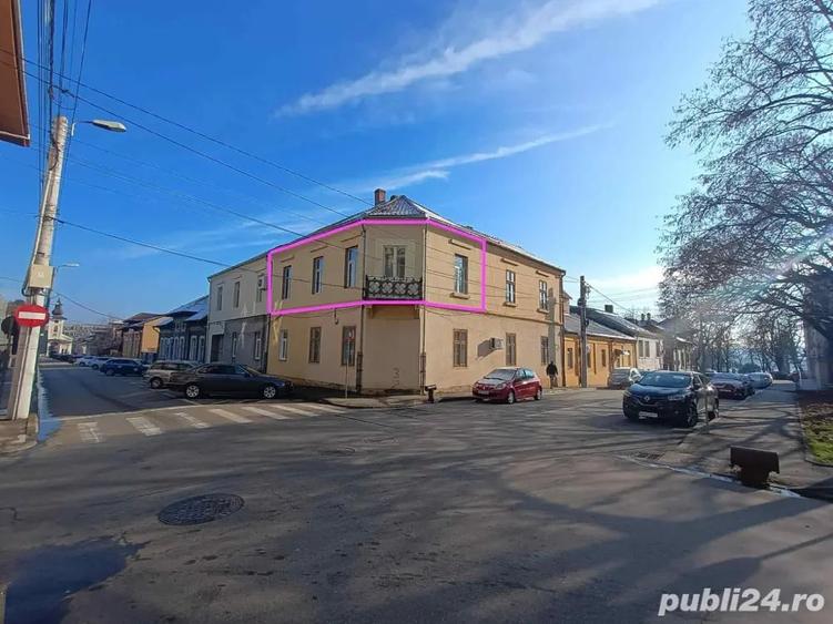 Apartament cu 3 camere decomandat în Ultracentral