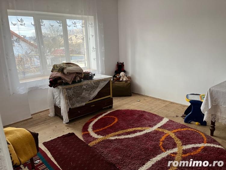 Casă cu 4 camere cu Teren 8808 Mp în Simeria Veche