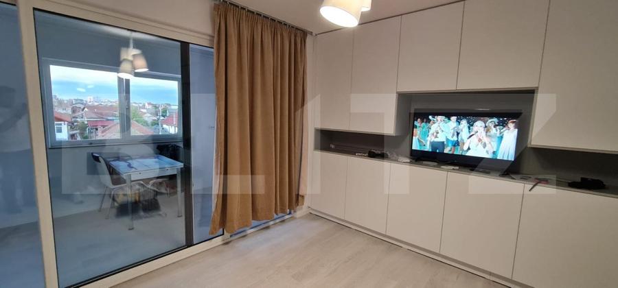 Garsonieră decomandată, mobilată în Brestei