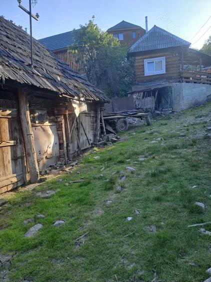 Teren de 900 mp, în Budești