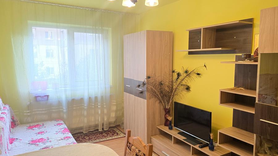 Apartament cu 2 camere semidecomandat în Dacia